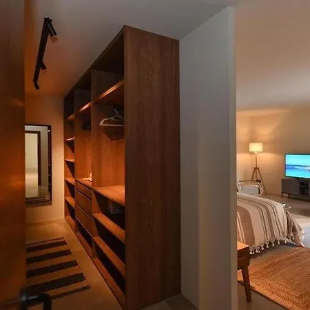 Luxurious In *